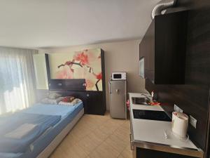 MIDIA FAMILY RESORT 1 Izbový apartmán na pláži s výhladom na more