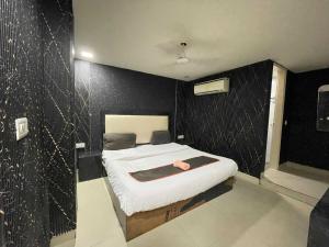 Hotel V south inn - Govindpuri Metro