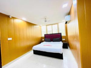 Hotel V south inn - Govindpuri Metro