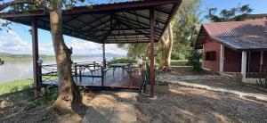 Baan Suan Rimkhong Resort and Cafe