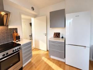 Lindome Work Stay - 4 Single Beds 2 Bedrooms