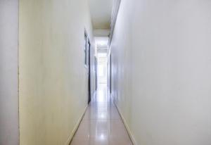 Hotel O near Ancol formerly Ava Guest House