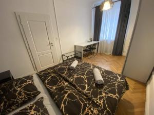 Fantastic Waw - KP69 Room - B