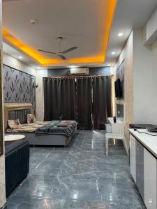 Home Stay