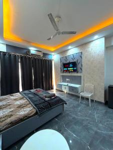 Home Stay