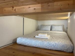 Charming Studio with Mezzanine in Anjos