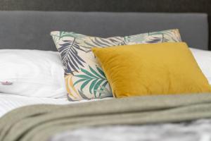 Chmielna Stylish Apartment with Garden and Parking in the center of Gdańsk by Heyrent