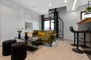 Luxury Two-level Apartment in Gdańsk Center with Pool, Gym and Sauna by Renters Prestige