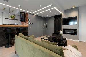 Luxury Two-level Apartment in Gdańsk Center with Pool, Gym and Sauna by Renters Prestige
