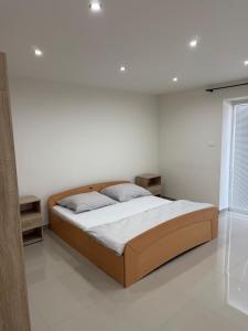 BC APARTMENTs