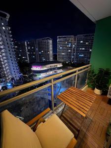Azure Staycation by Jo & Jo Near Sm Bicutan & NAIA