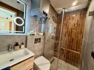 Sunset Suite - Modern 1BR by CFC & Anfa Park