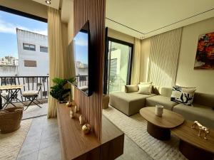 Sunset Suite - Modern 1BR by CFC & Anfa Park