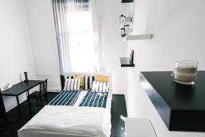 d.Five Stylish Apartment on Váci Street
