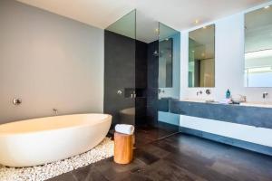 Avalon - 801 Top Sky Bar Pool 3 BR in Amapas