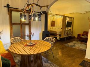 F44 Cozy Suite