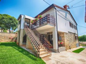 Apartment with A - C in Liznjan-Istrien 44683