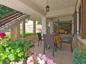 Apartment with A - C in Liznjan-Istrien 44683