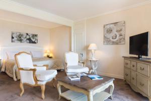 Hotels La Bastide De Tourtour Hotel & Spa : photos des chambres