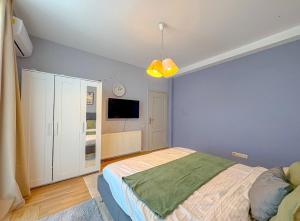 Entire house&yard Laminorului Metro, FREE Parking