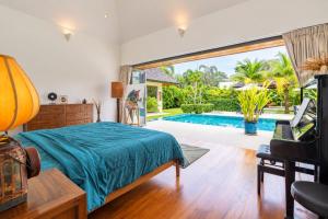 Luxurious 5BR Pool Villa Layan Hills in a Private Estate near Bangtao Beach