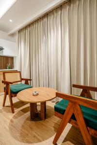 Aristo Grand Hotel with Bathtub by Aura Homes Near Sector 54 Chowk Metro Golf Course Road Gurgaon