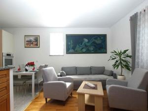 Holiday Home near Beach in Vinkuran-Istrien 42155