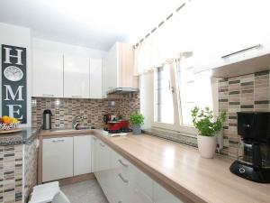 Holiday Home near Beach in Vinkuran-Istrien 42155