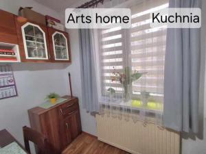,,Arts Home,, ,ZAPRASZAM możliwość bezpłatnego parkowania,blisko las,przyroda, centrum kardiologii,centrum zdrowia dziecka,centrum szkoleniowe,trasa na Lublin,Ukrainę,mieszkanie przestronne,czyste,spokojna okolica,blisko Aldi,Lidl,Żabka,Rossmann,pkp,