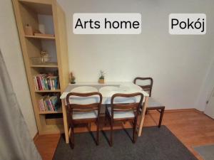 ,,Arts Home,, ,ZAPRASZAM możliwość bezpłatnego parkowania,blisko las,przyroda, centrum kardiologii,centrum zdrowia dziecka,centrum szkoleniowe,trasa na Lublin,Ukrainę,mieszkanie przestronne,czyste,spokojna okolica,blisko Aldi,Lidl,Żabka,Rossmann,pkp,
