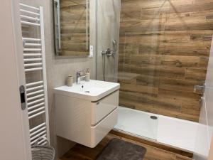 Apartment of Dreams, Private Parking