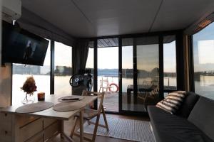 Houseboat Pałuki