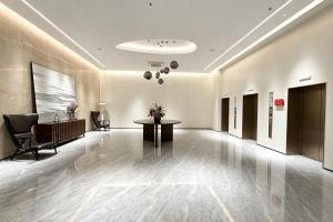 Home Two Hotel at La Vida Pasay