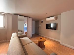 2BR with elevator near Galataport