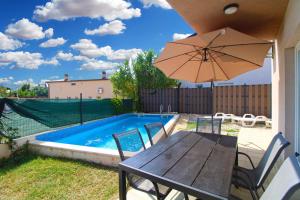 Holiday Home with Pool in Medulin-Istrien 44032