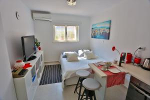 Studio apartment Laganini