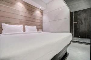 FabHotel Spring Residency