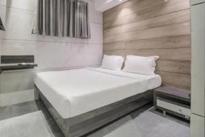 FabHotel Spring Residency
