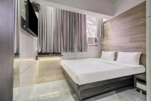 FabHotel Spring Residency