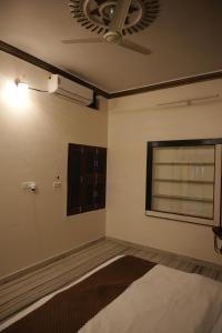 ELARA HOUSE 2BHK in Heart of Ajmer Couples&Family