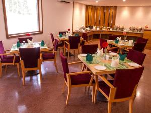7 Apple Hotel Pimpri Pune