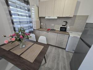 Large Family Apartment Mamaia Nord langa mare,shops,restaurante