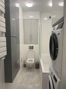 Lumina I Comfort 2BR Apt with Parking & AC & Balcony