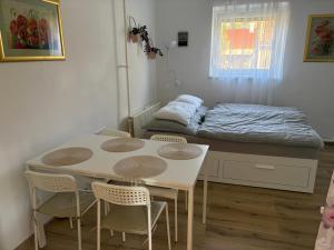 Haromfa Apartman
