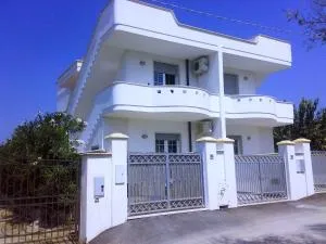 Salento Delizioso appartamento con ampia corte - 托雷圣乔万尼乌