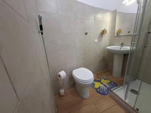 Room with Private Bathroom, Independent Entrance