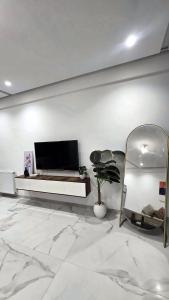 White Marble La Soukra
