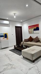 White Marble La Soukra