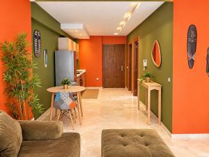 Chic apartment with balcony, Free parking
