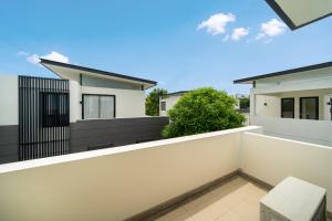 Exclusive 5 Bedroom Villa Laguna Park